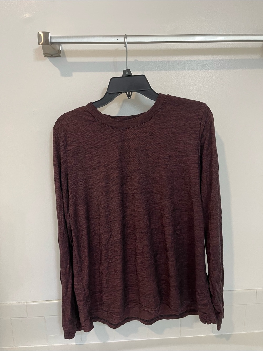 Bombas Long-Sleeve Crewneck Shirt - Burgundy